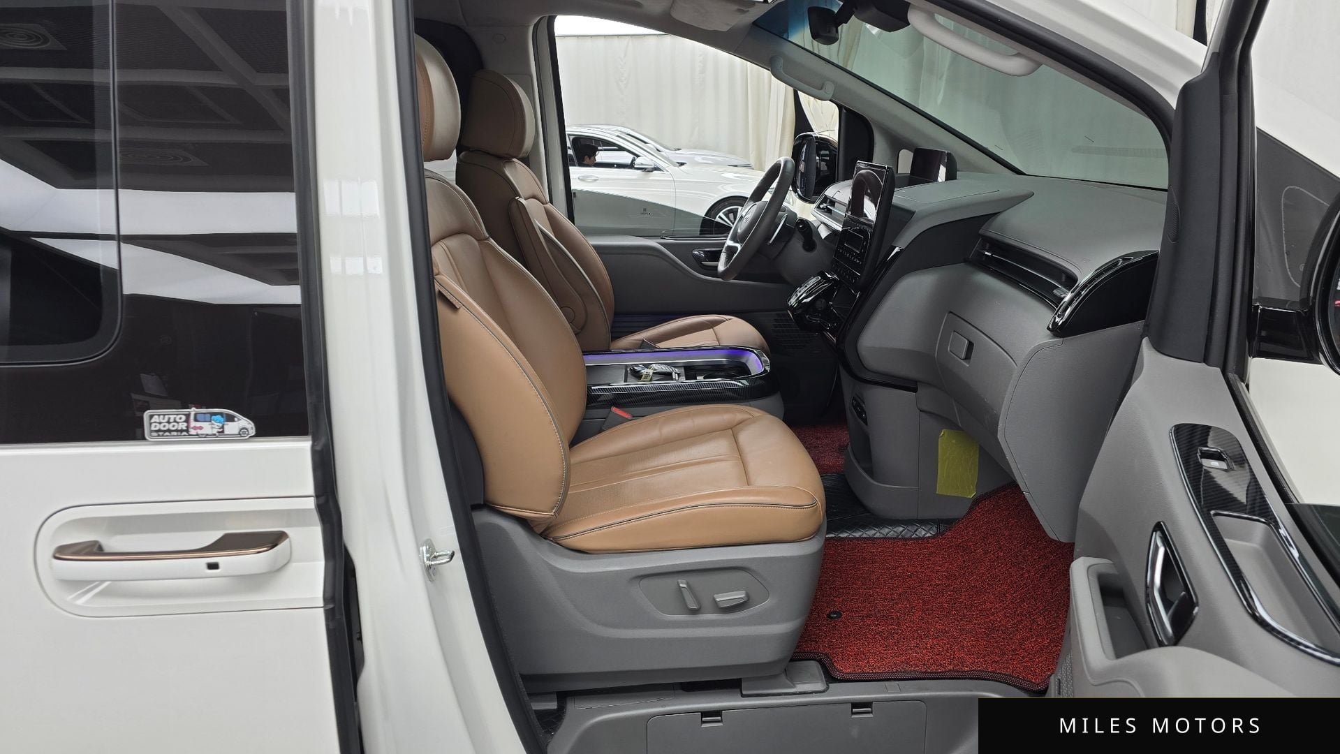 Hyundai Staria 2023 — миниатюра 11