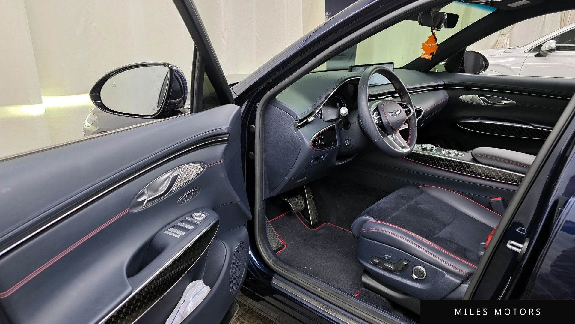Genesis GV70 2022 — миниатюра 10