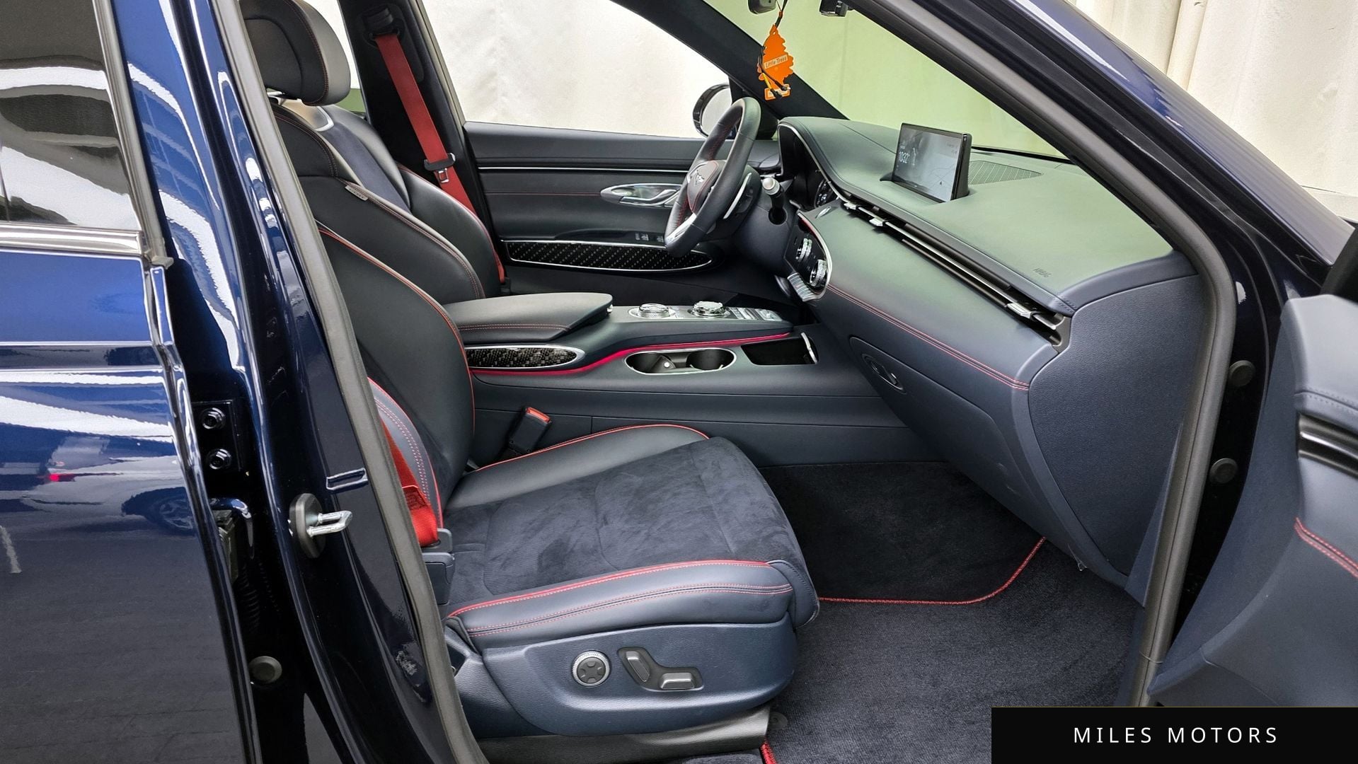 Genesis GV70 2022 — миниатюра 11
