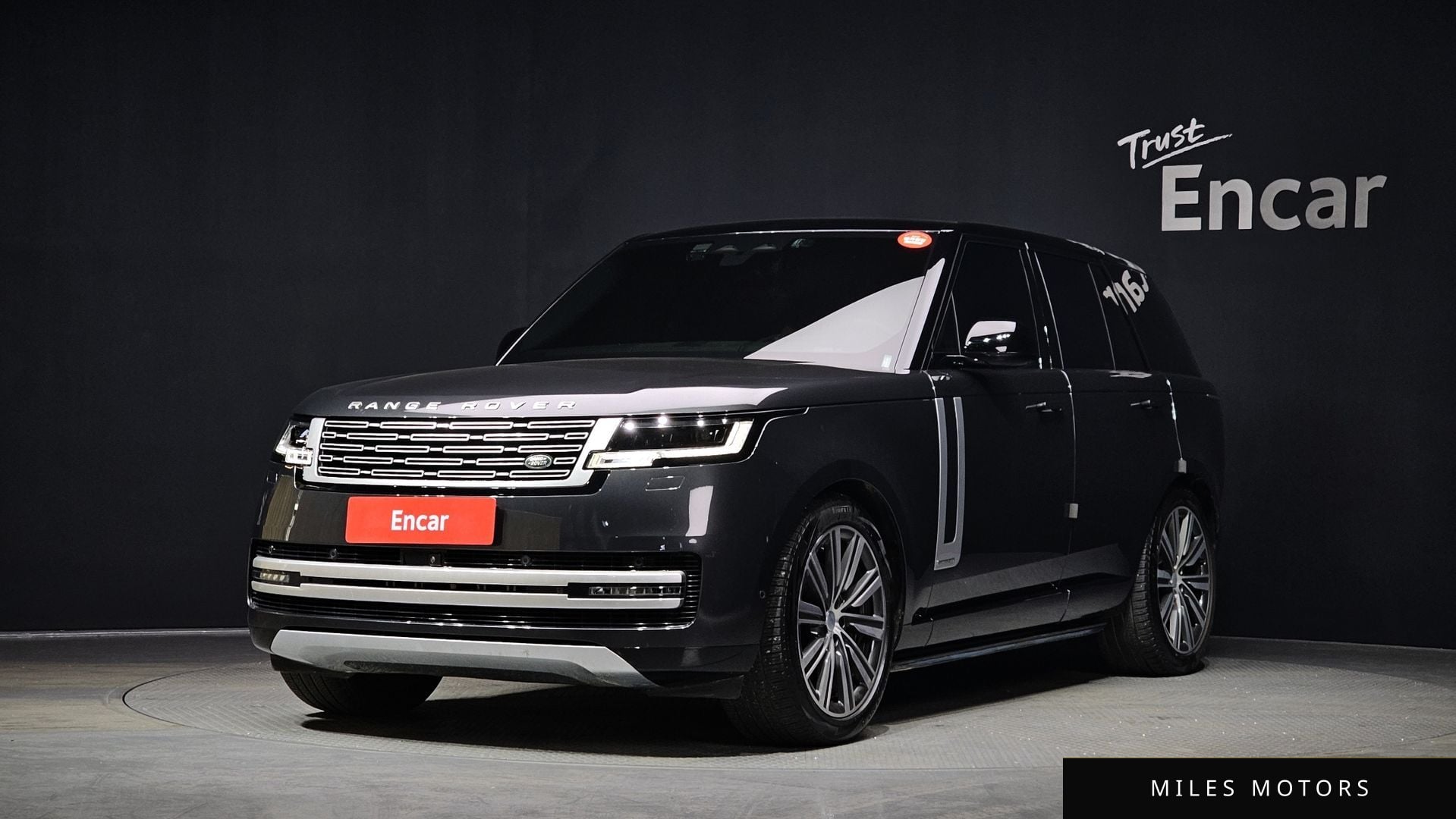 Land Rover Range Rover 2024 — фото 1 из 12