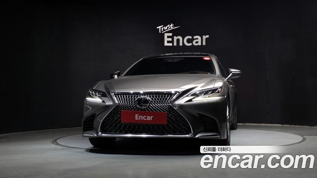 Лексус LS500 2018 — миниатюра 3
