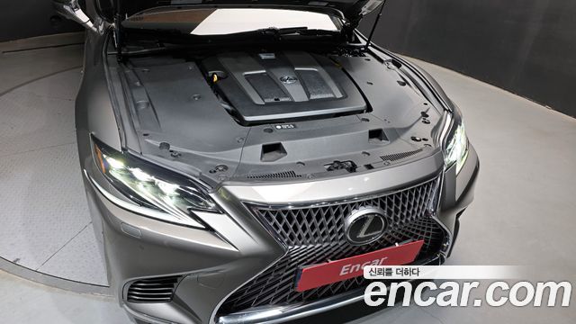 Лексус LS500 2018 — миниатюра 6