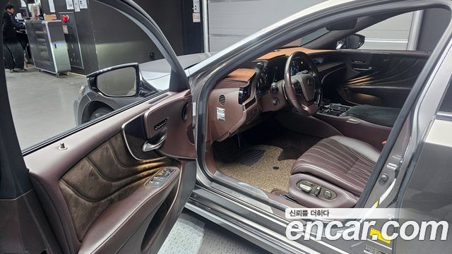 Лексус LS500 2018 — миниатюра 10