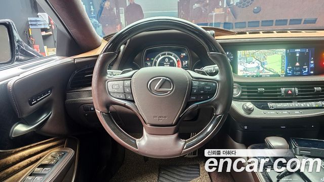 Лексус LS500 2018 — миниатюра 13