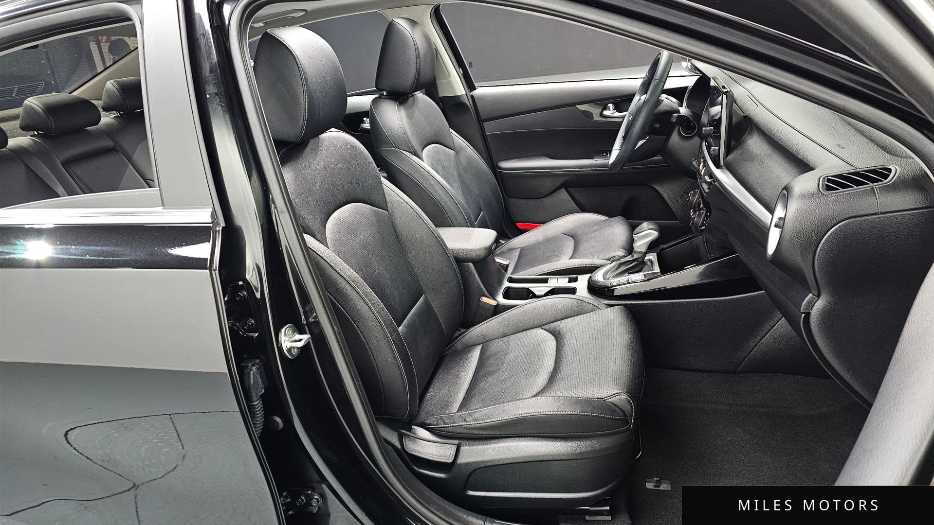 Kia K3 2022 — миниатюра 10