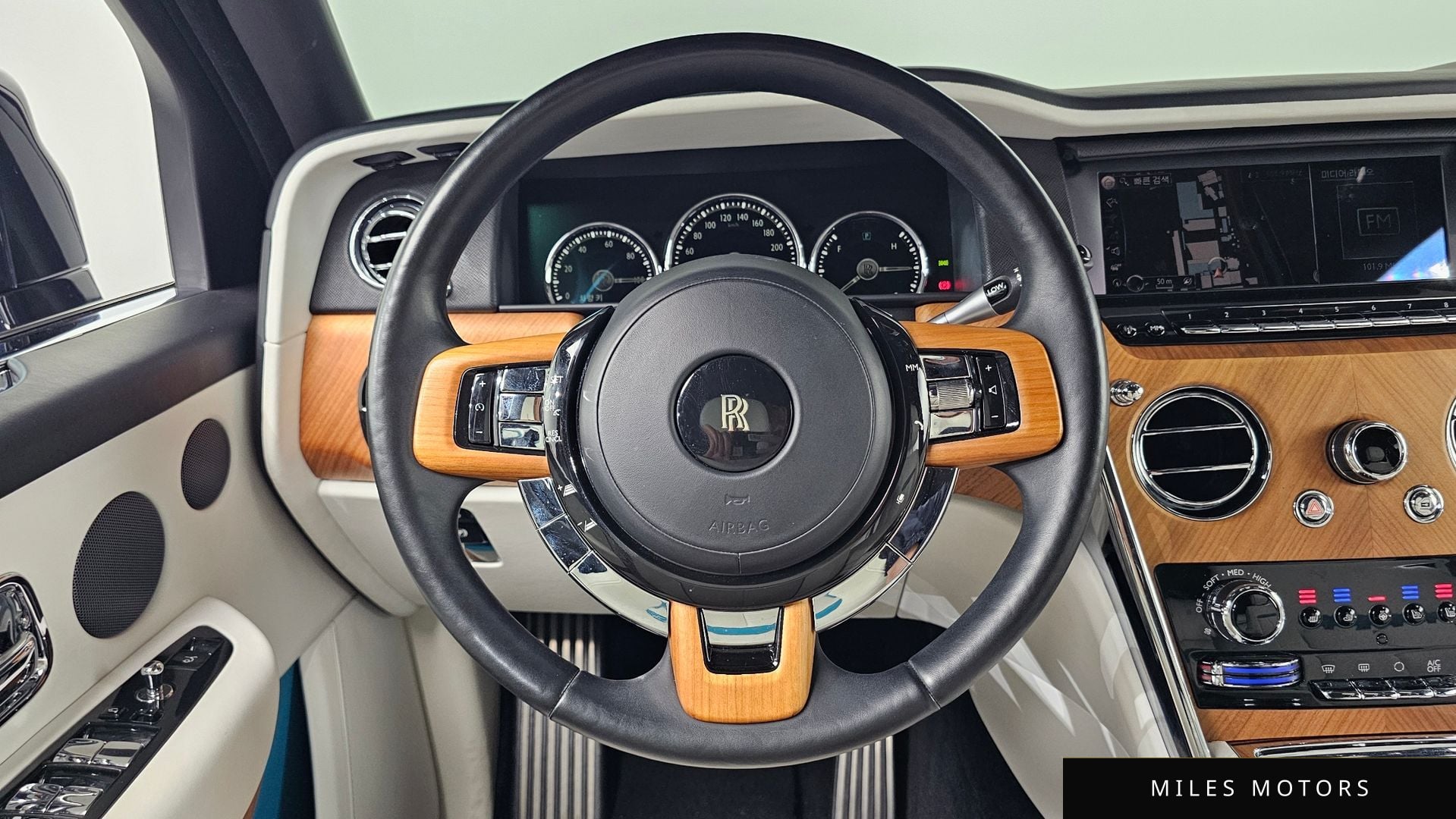 Rolls-Royce 컬리넌 2019 — миниатюра 15