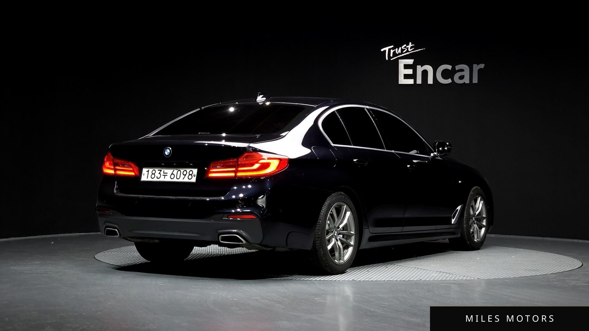 BMW 5 Series (G30) 2020 — фото 1 из 12