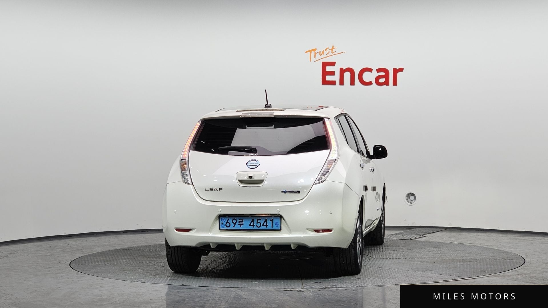 Nissan Leaf 2016 — миниатюра 4