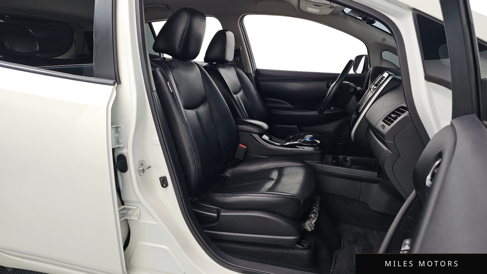 Nissan Leaf 2016 — миниатюра 10