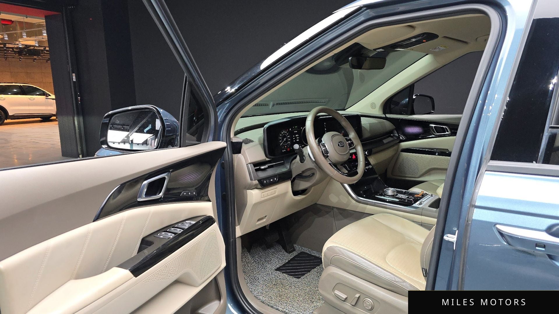 Kia Carnival 2021 — миниатюра 10