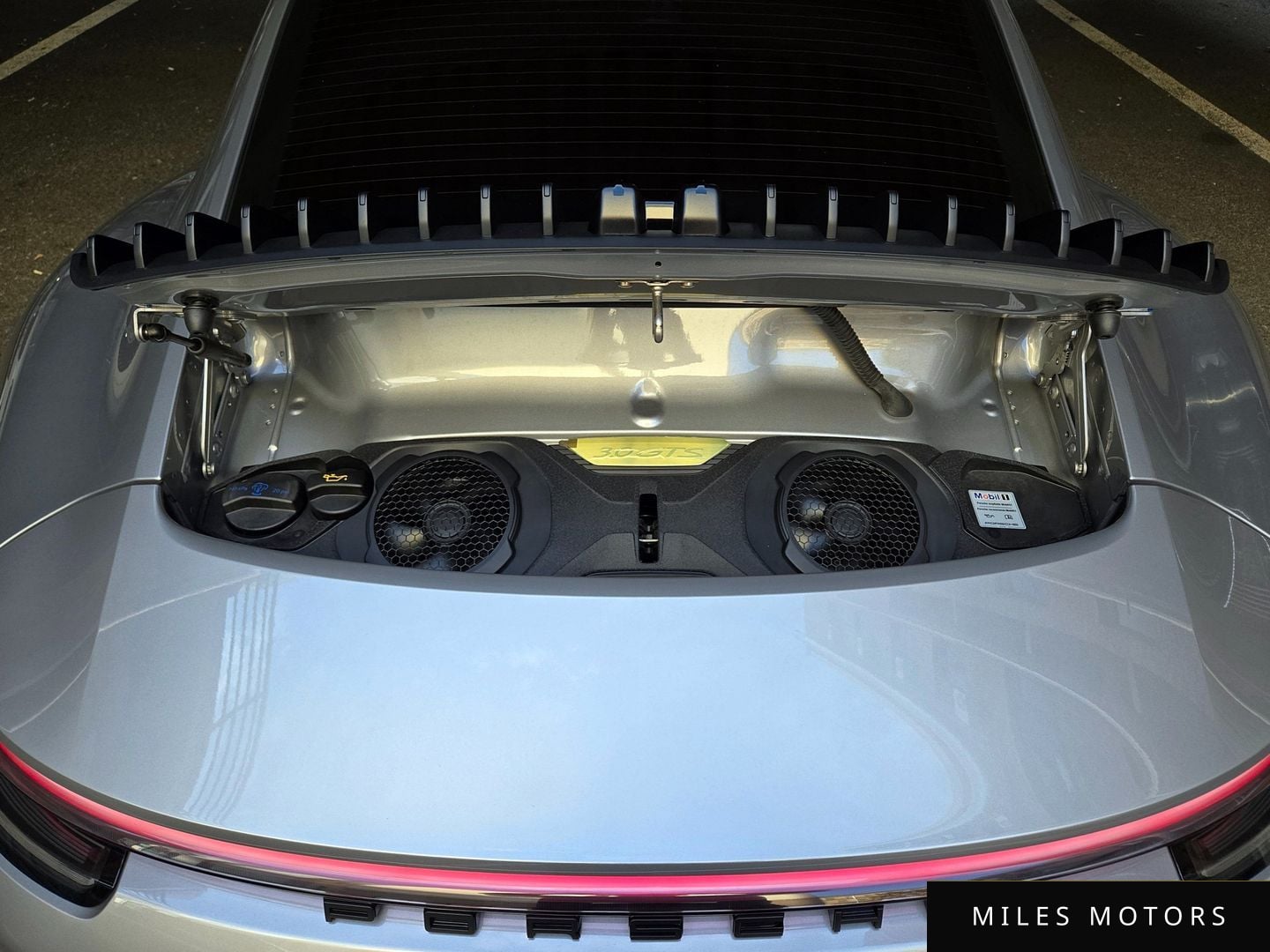 Porsche 911 (992) 2023 — миниатюра 8