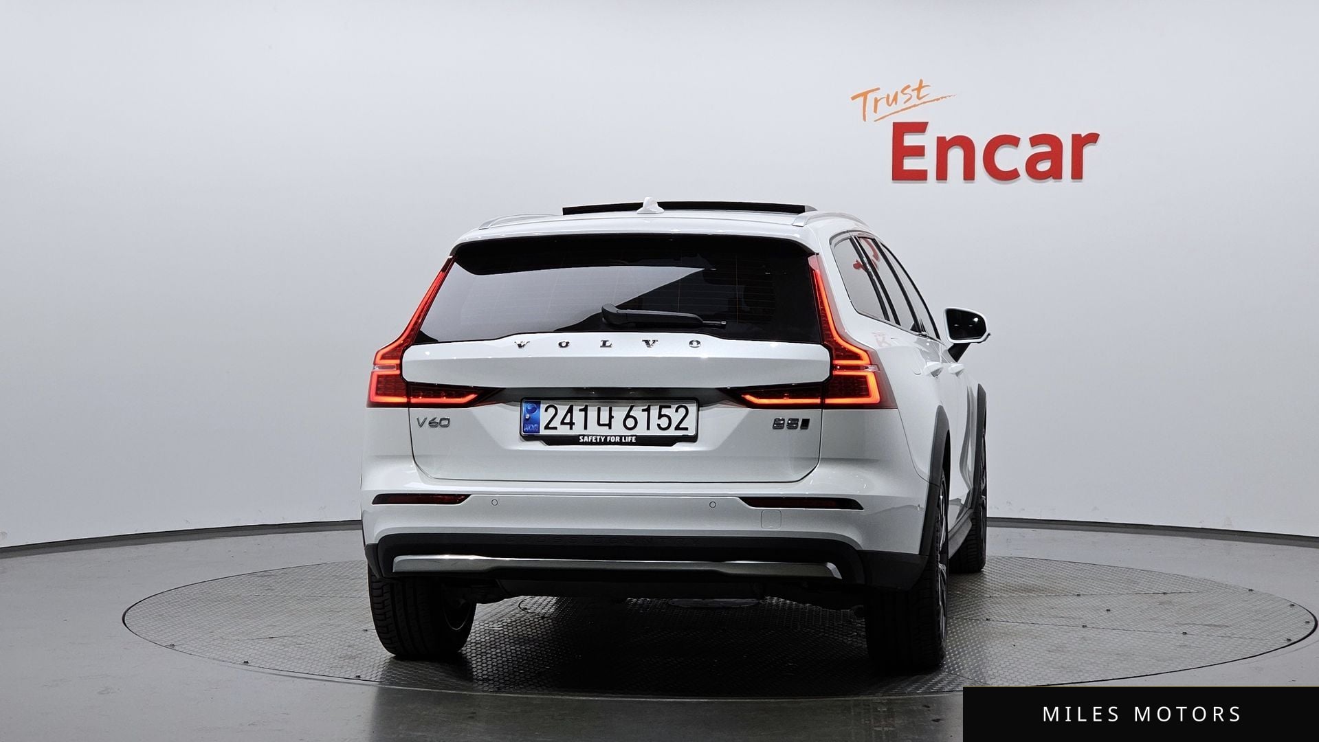 Volvo V60 2024 — миниатюра 3