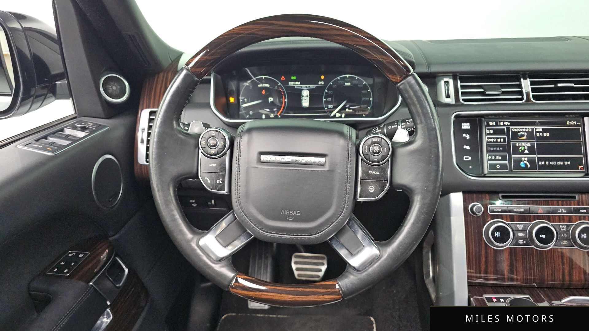 Land Rover Range Rover 2015 — миниатюра 11