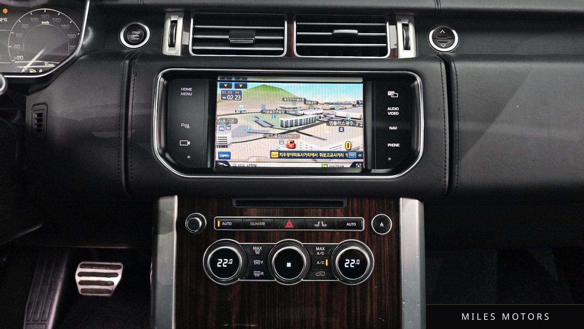 Land Rover Range Rover 2015 — миниатюра 12