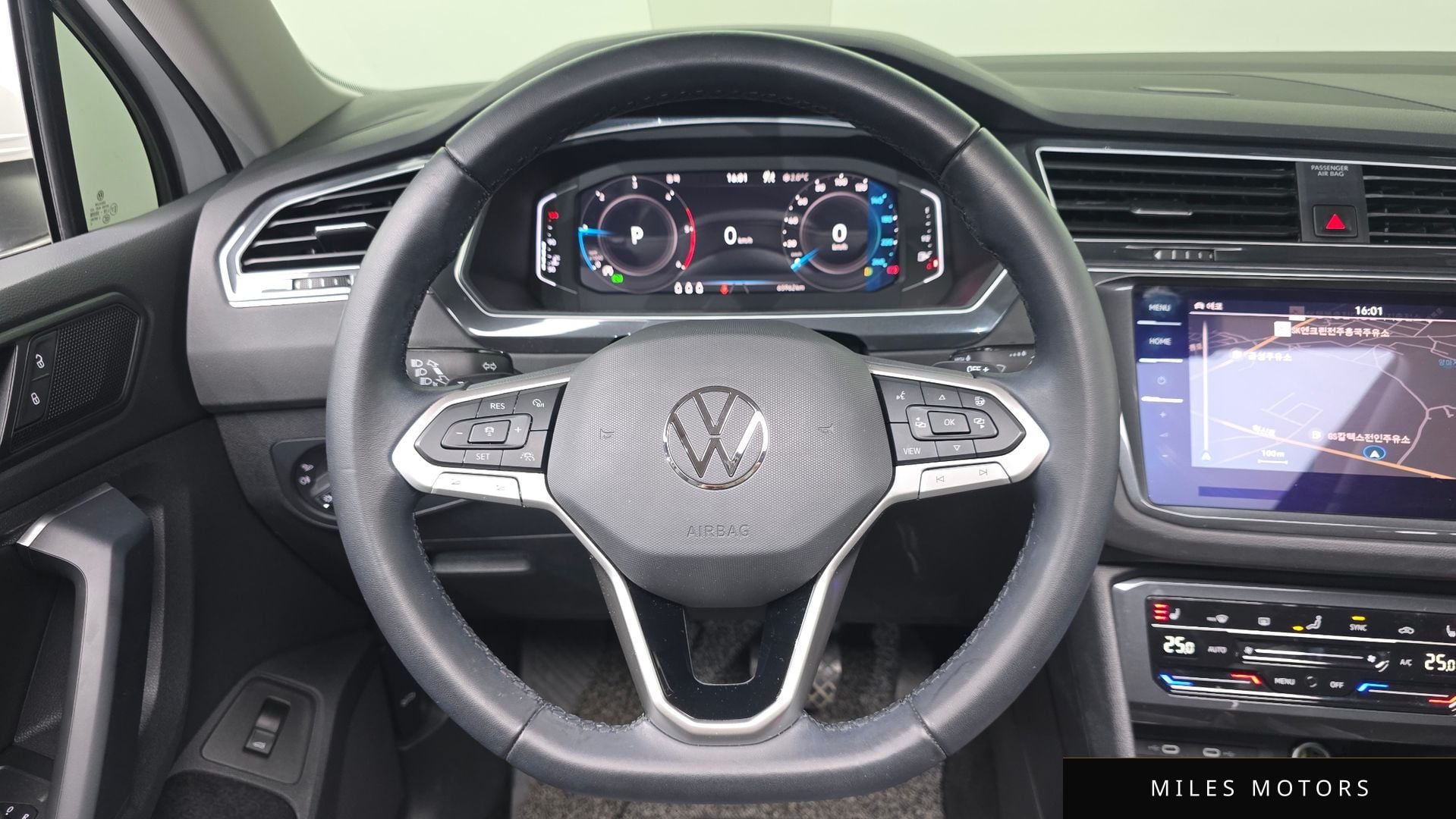 Volkswagen 티구안 2023 — миниатюра 14