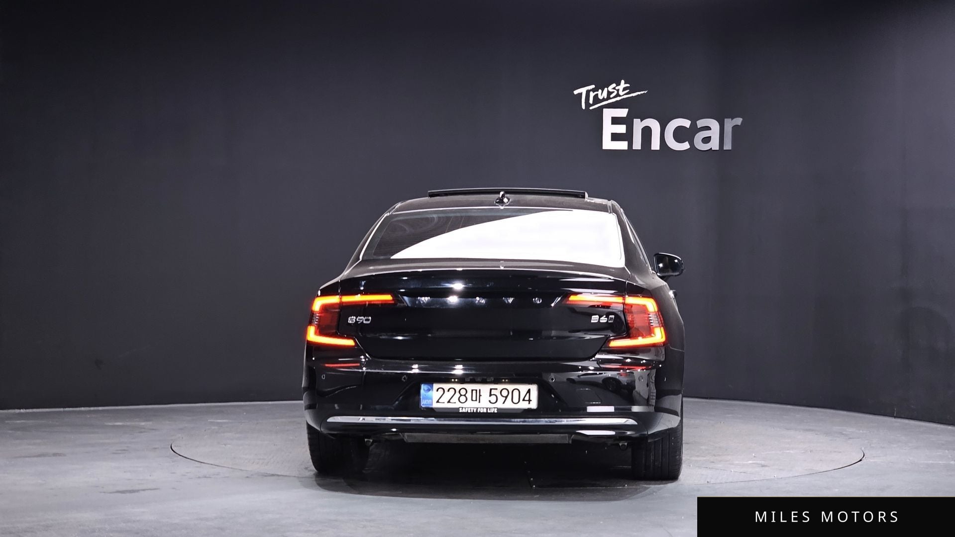 Volvo S90 2023 — миниатюра 4