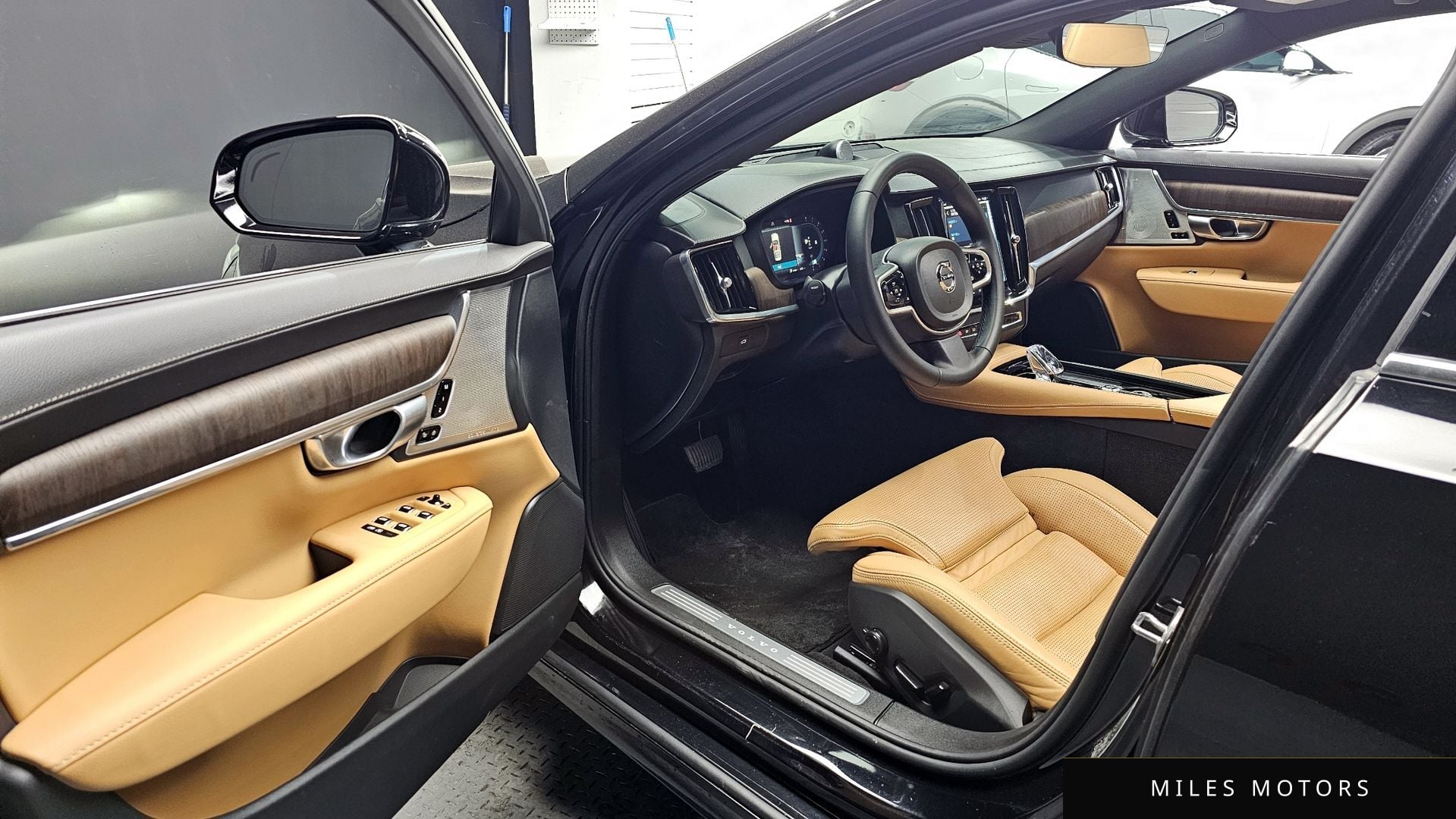 Volvo S90 2023 — миниатюра 10