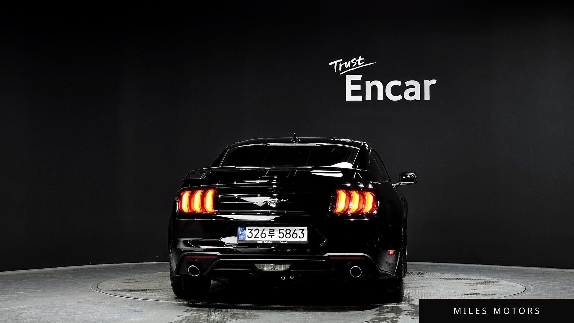 Ford 머스탱 2023 — миниатюра 4