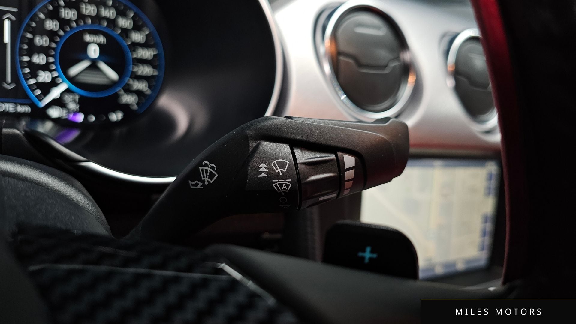 Ford 머스탱 2023 — миниатюра 9