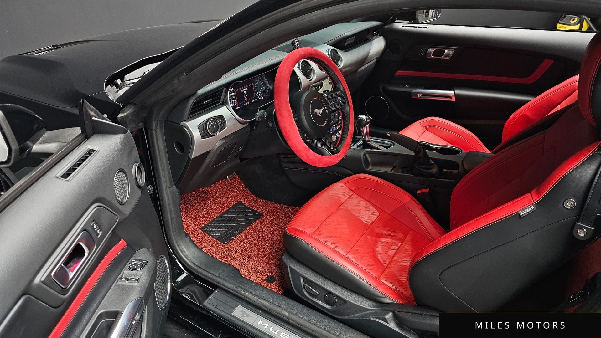 Ford 머스탱 2023 — миниатюра 11