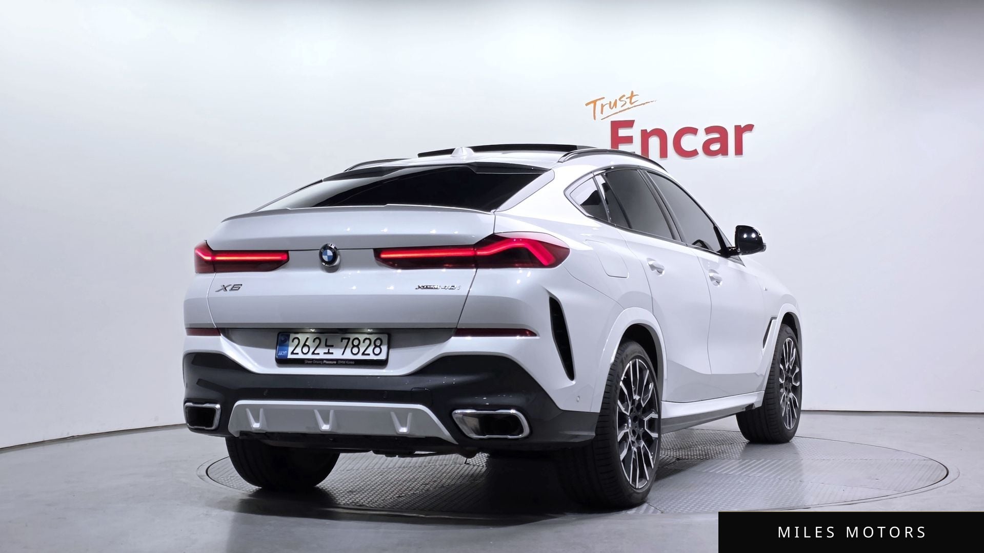 BMW X6 (G06) 2025 — миниатюра 2
