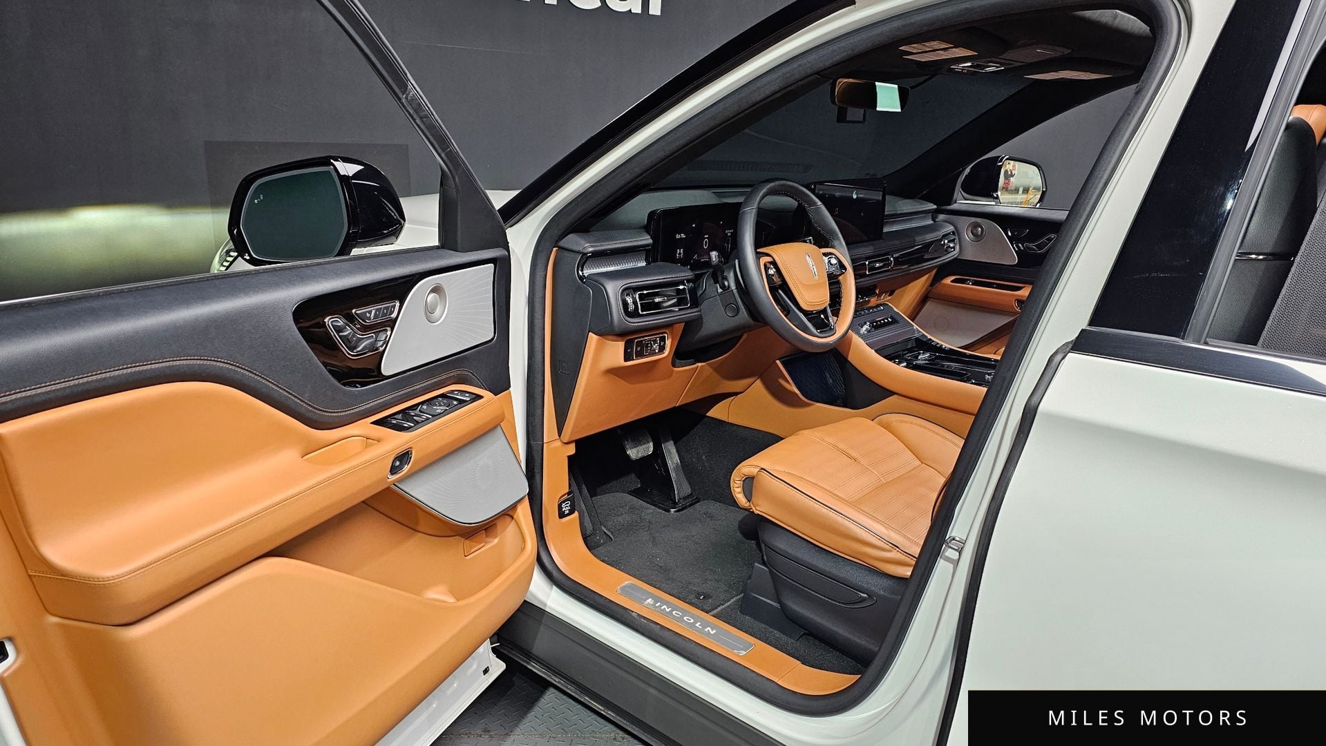 Lincoln Aviator 2025 — миниатюра 11