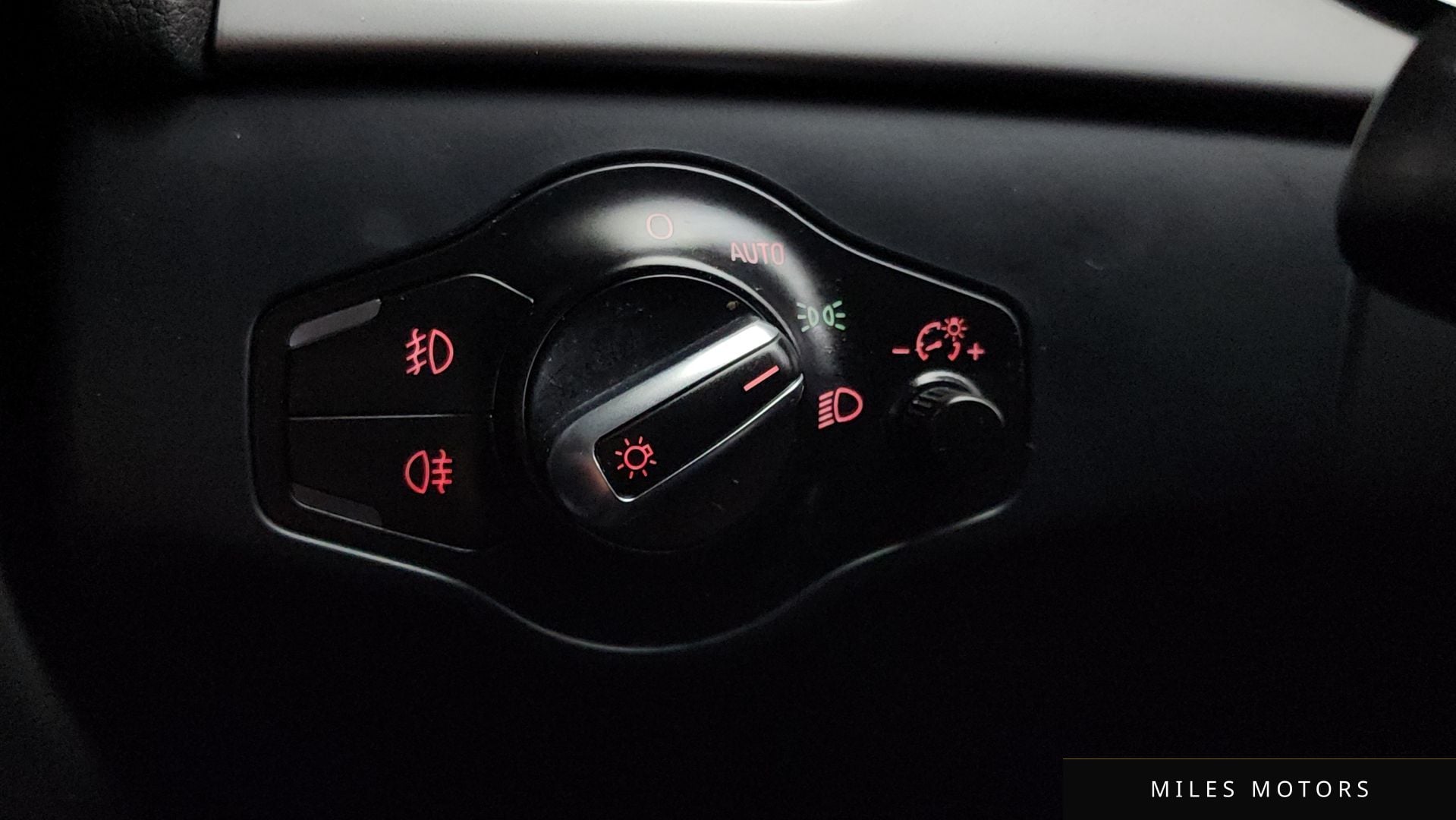 Audi A4 2015 — миниатюра 9