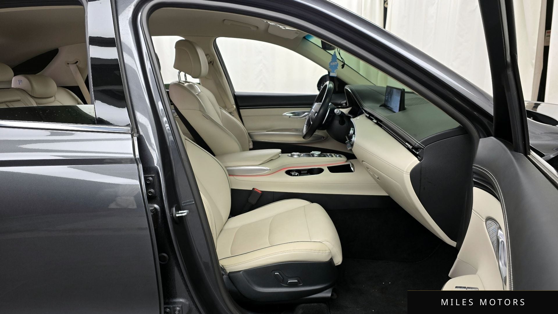 Genesis GV70 2021 — миниатюра 11