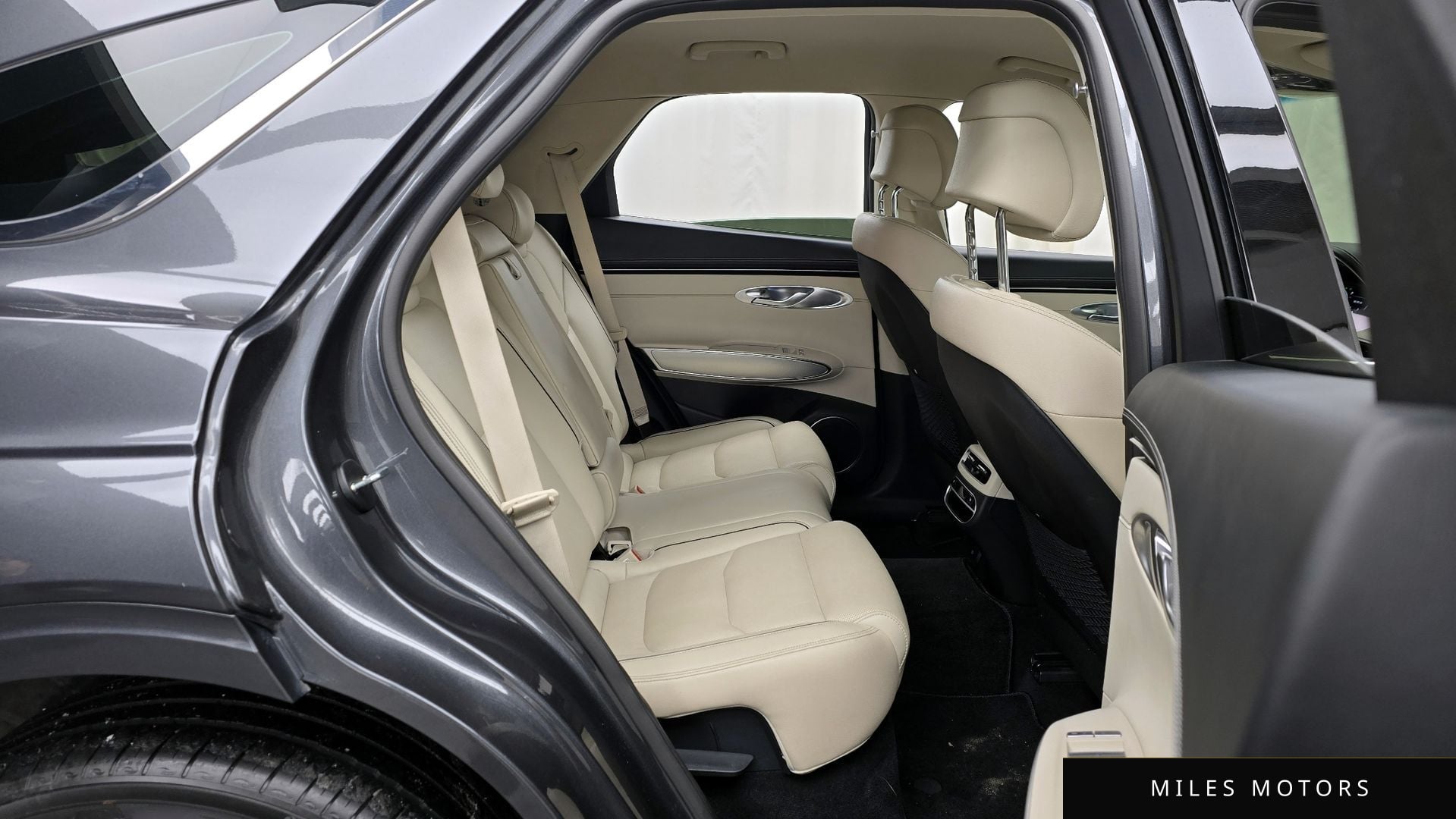 Genesis GV70 2021 — миниатюра 12