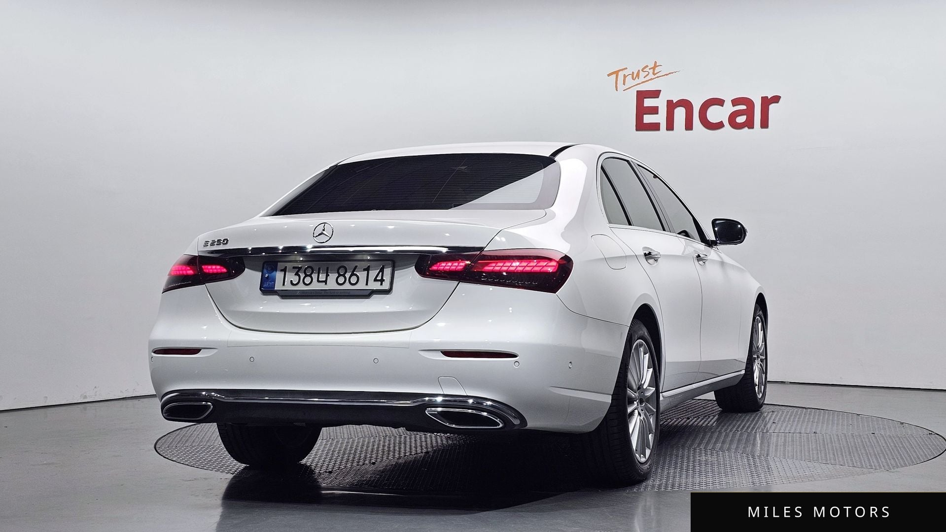 Mercedes-Benz E-Class W213 2022 — миниатюра 2