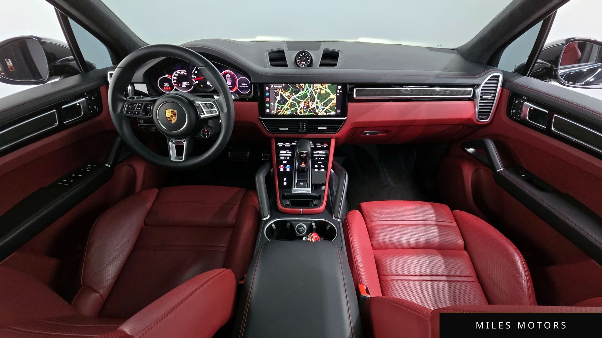 Porsche Cayenne 2023 — миниатюра 7