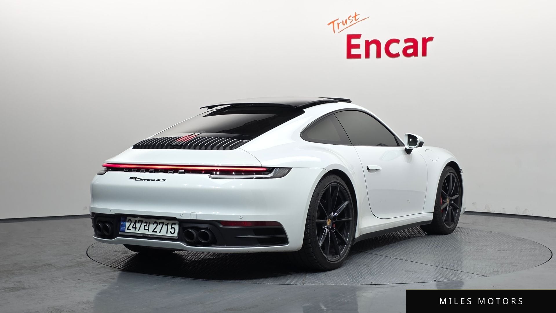 Porsche 911 (992) 2021 — миниатюра 2