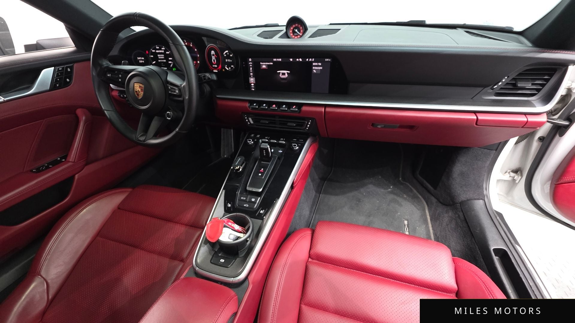 Porsche 911 (992) 2021 — миниатюра 7