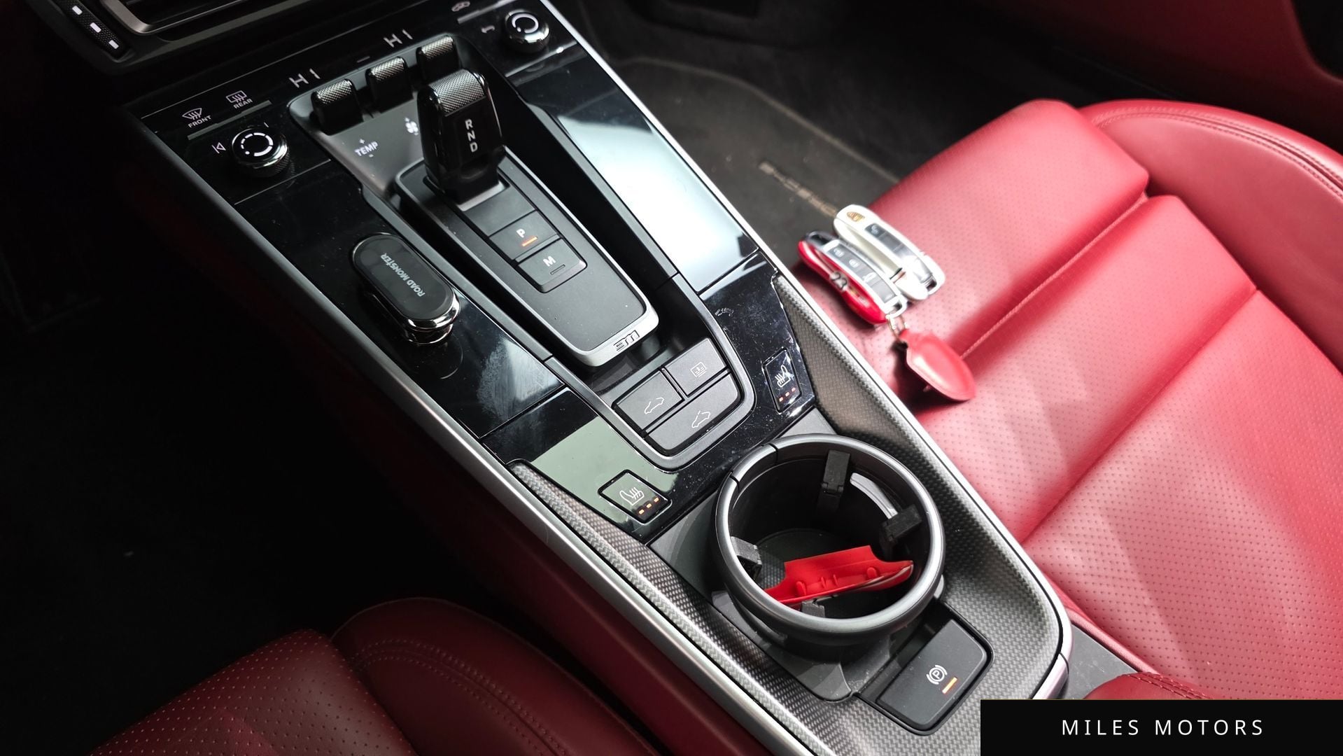 Porsche 911 (992) 2021 — миниатюра 9