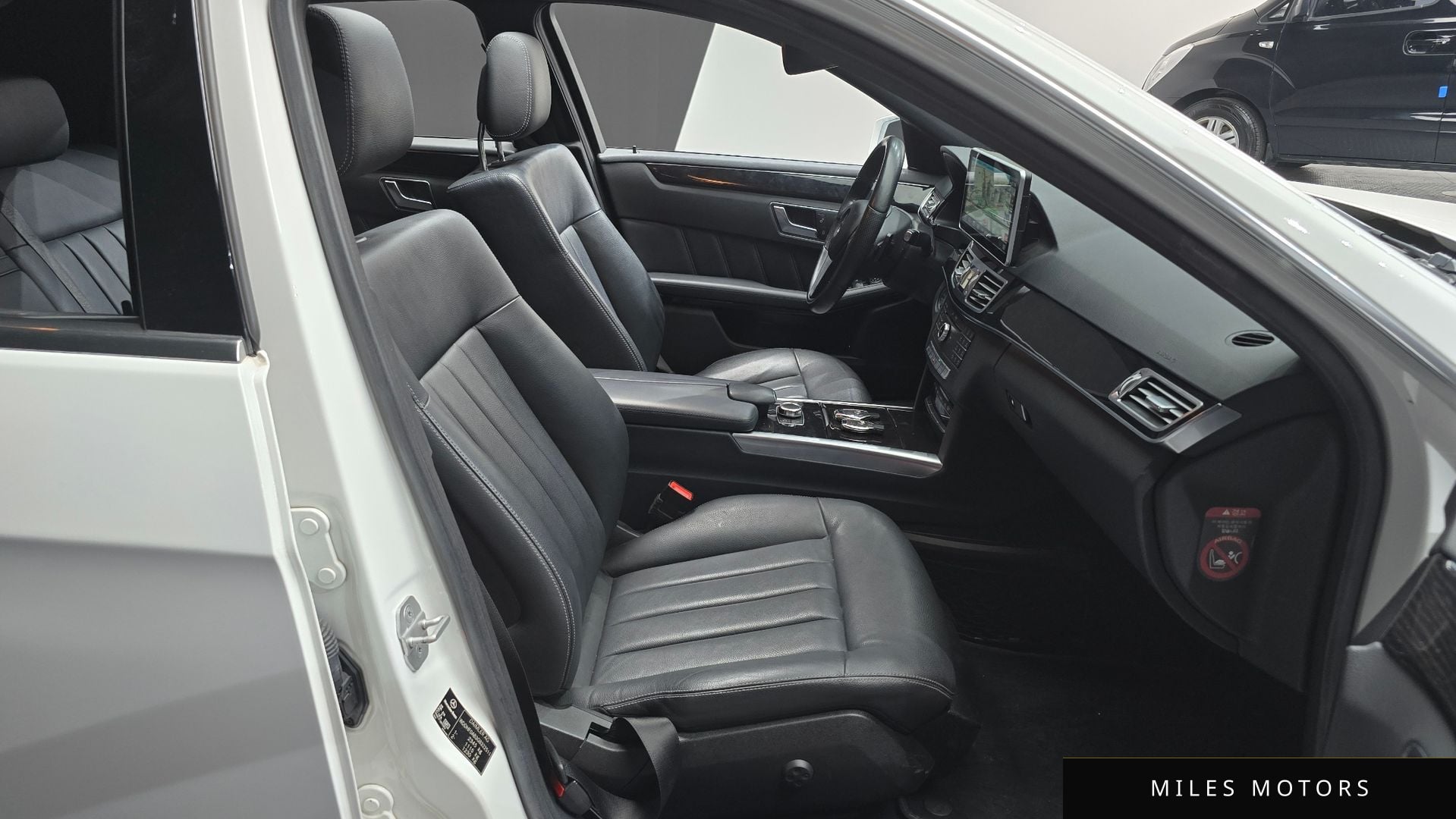 Mercedes-Benz E-Class W212 2016 — миниатюра 10