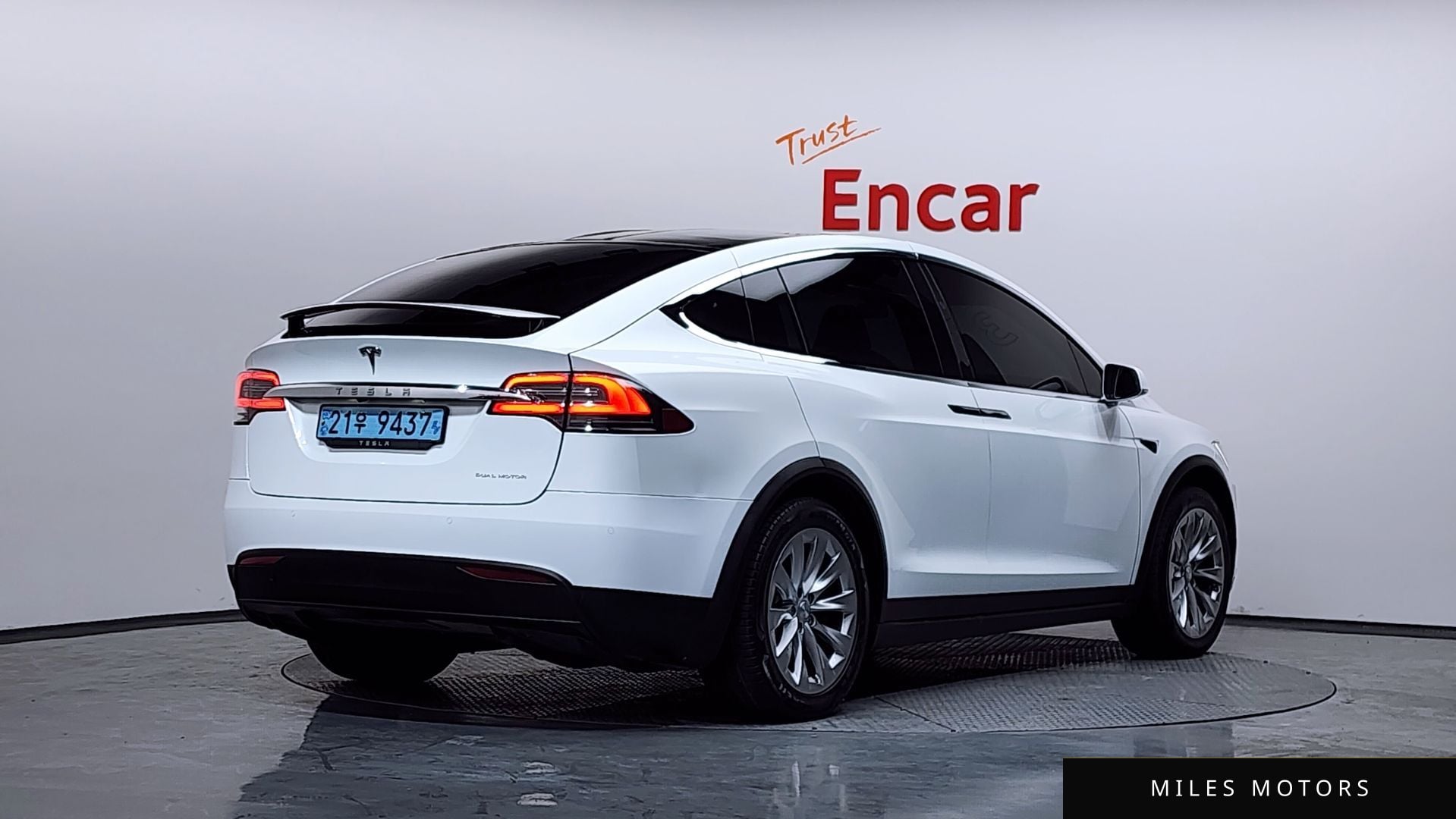 Tesla 모델 X 2019 — миниатюра 2