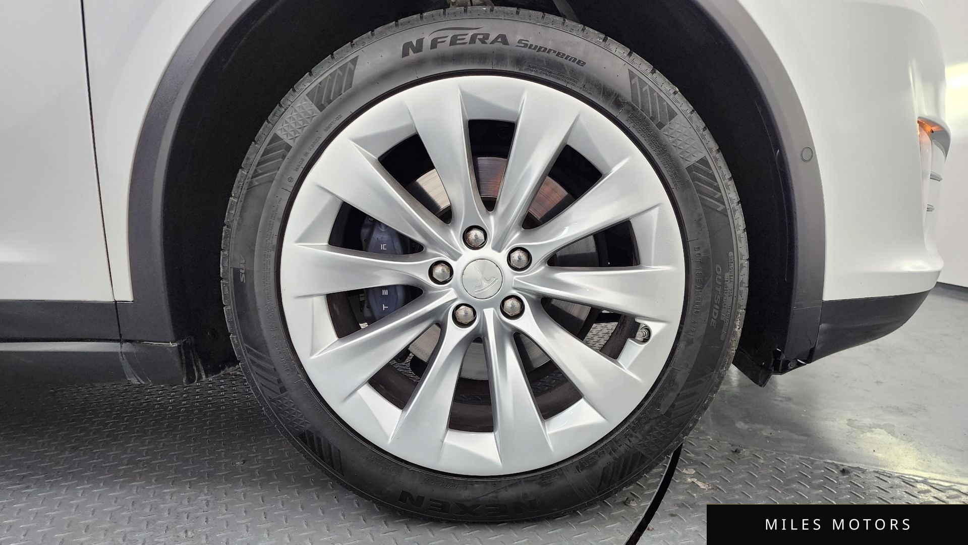 Tesla 모델 X 2019 — миниатюра 5