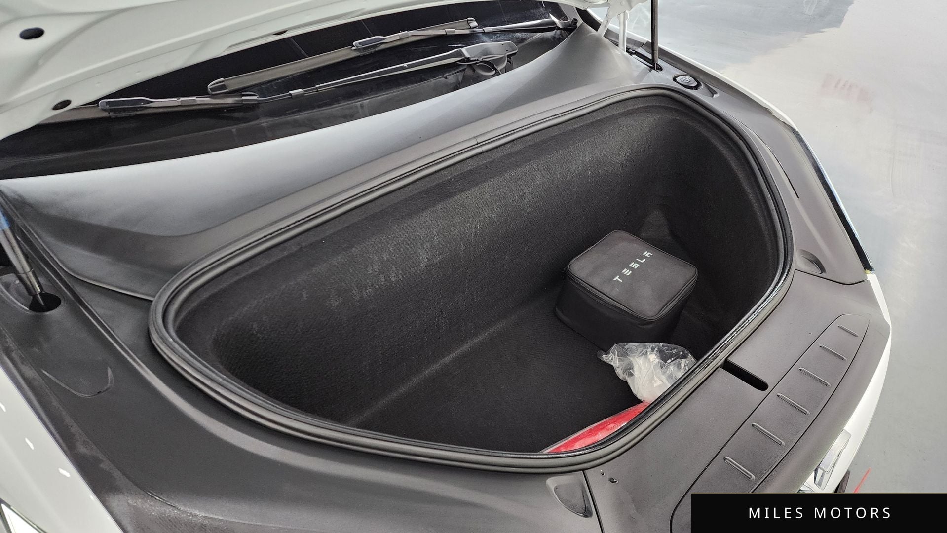 Tesla 모델 X 2019 — миниатюра 6