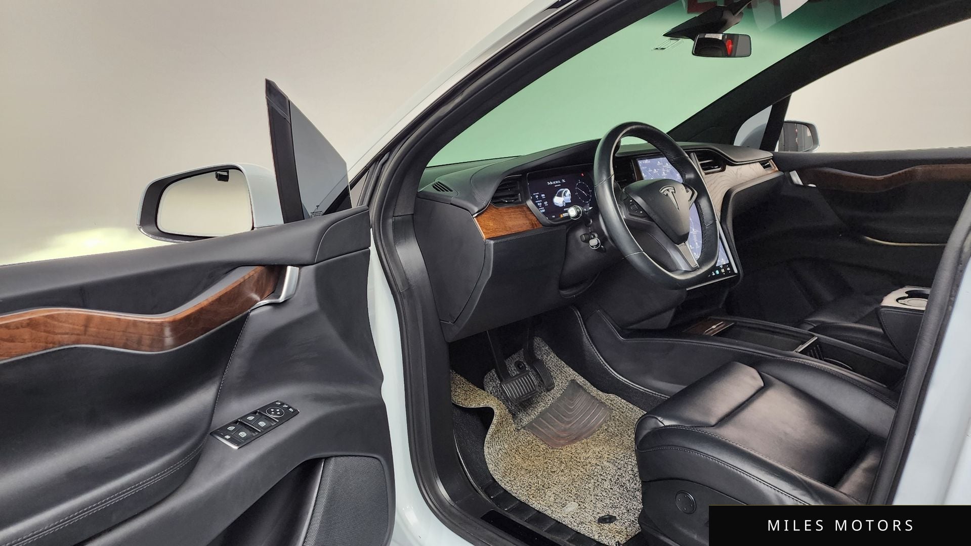 Tesla 모델 X 2019 — миниатюра 11