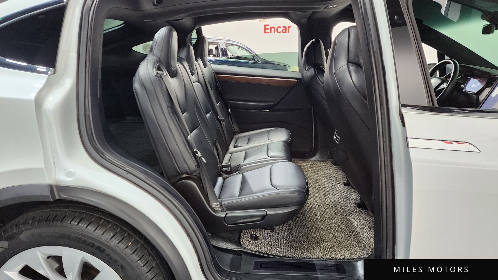 Tesla 모델 X 2019 — миниатюра 12