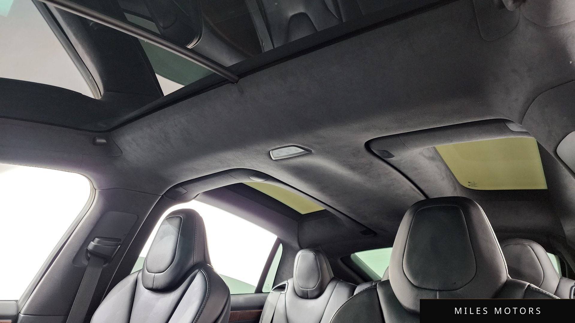 Tesla 모델 X 2019 — миниатюра 18