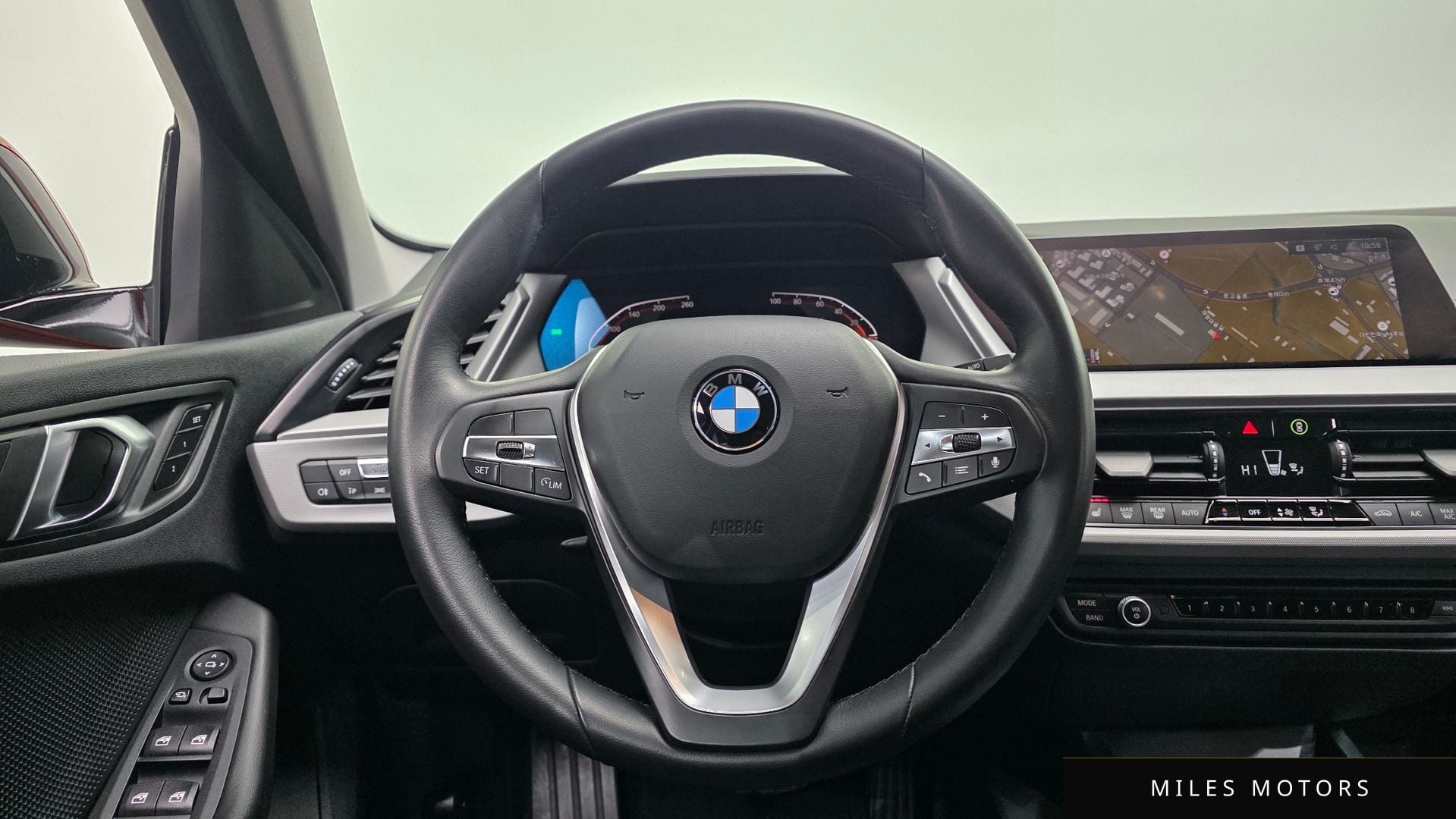 BMW 1시리즈 (F40) 2021 — миниатюра 14