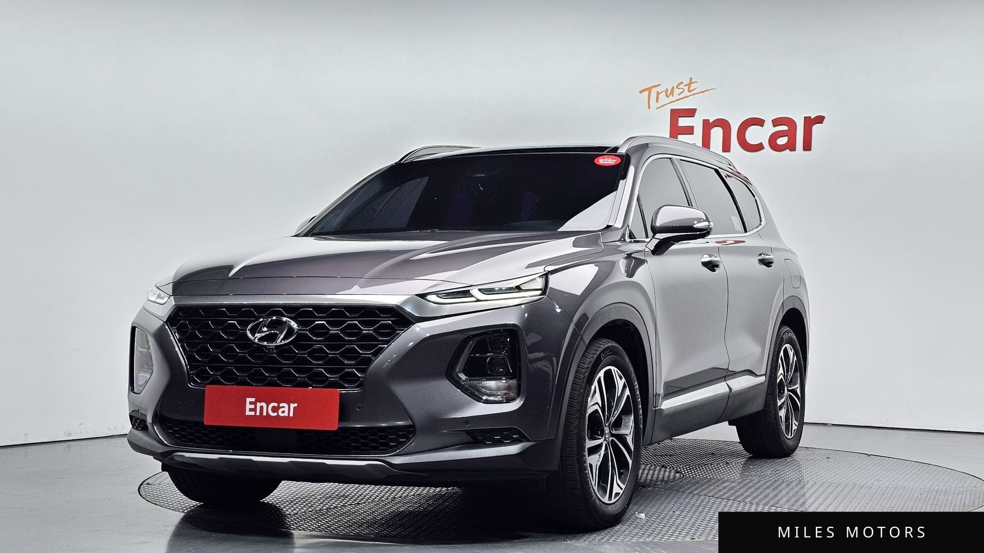 Hyundai Santafe 2019 — фото 1 из 12