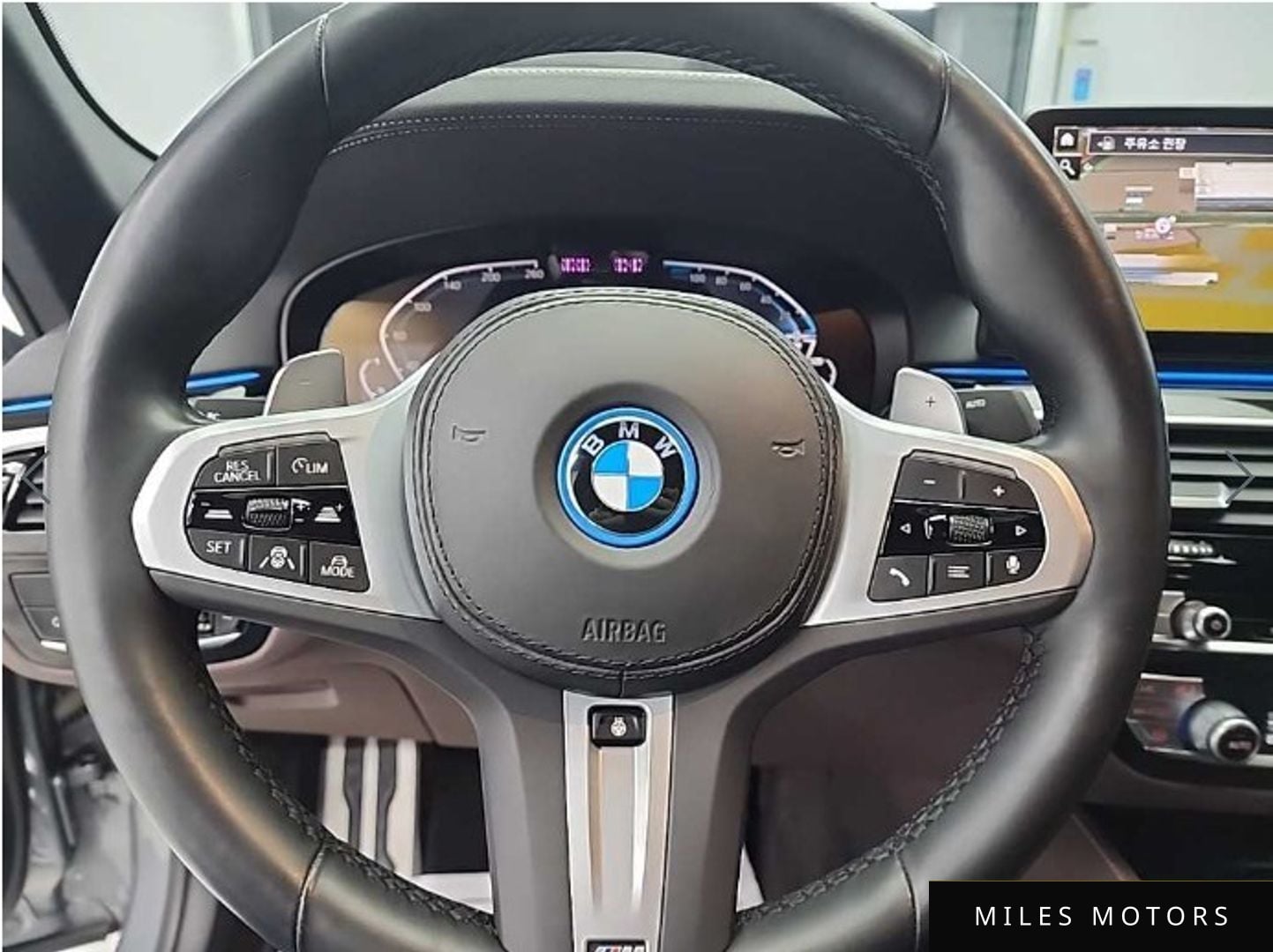 BMW 5 Series (G30) 2023 — миниатюра 9