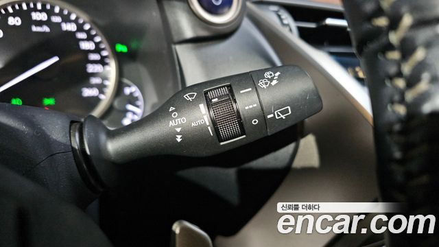 Лексус NX300h 2018 — миниатюра 14