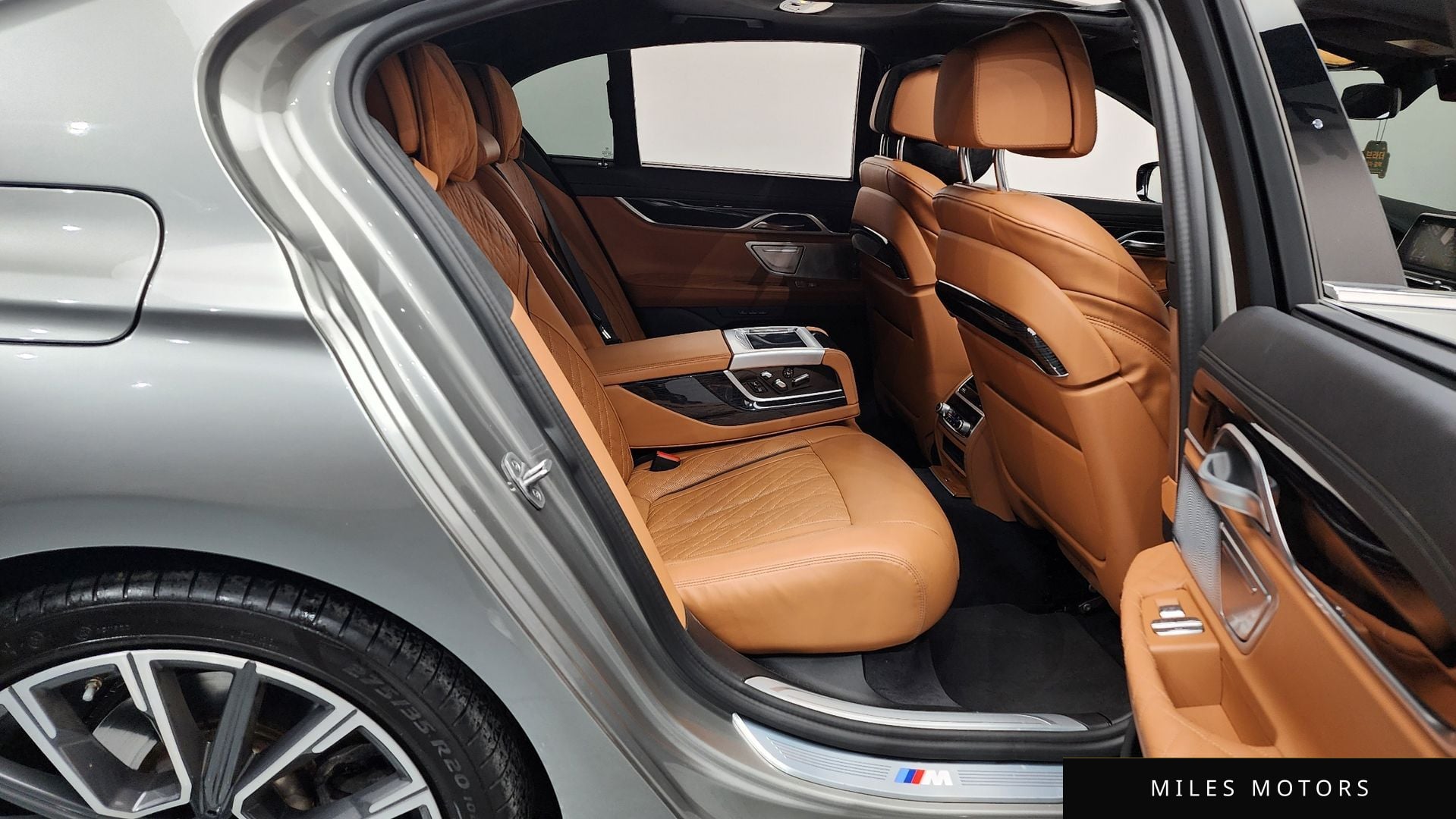 BMW 7 Series (G11) 2022 — миниатюра 12