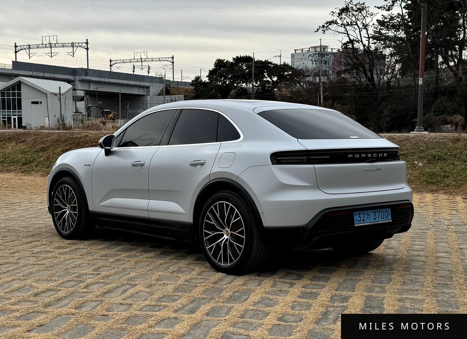 Porsche Macan 2025 — миниатюра 6