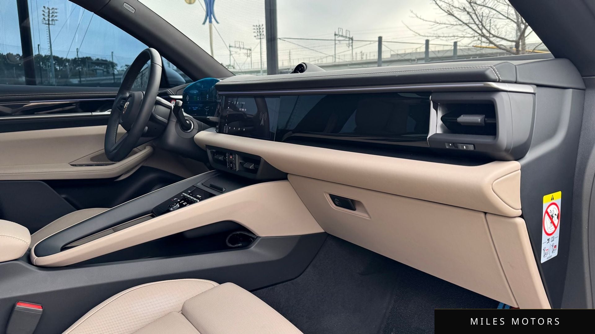 Porsche Macan 2025 — миниатюра 11