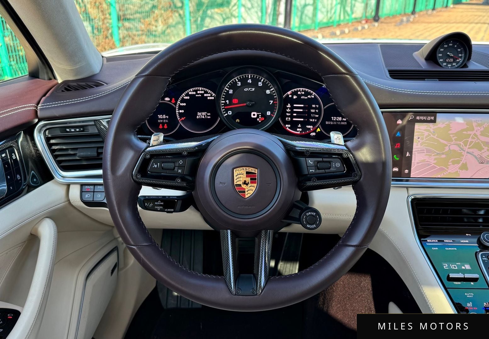 Porsche Panamera 2022 — миниатюра 12