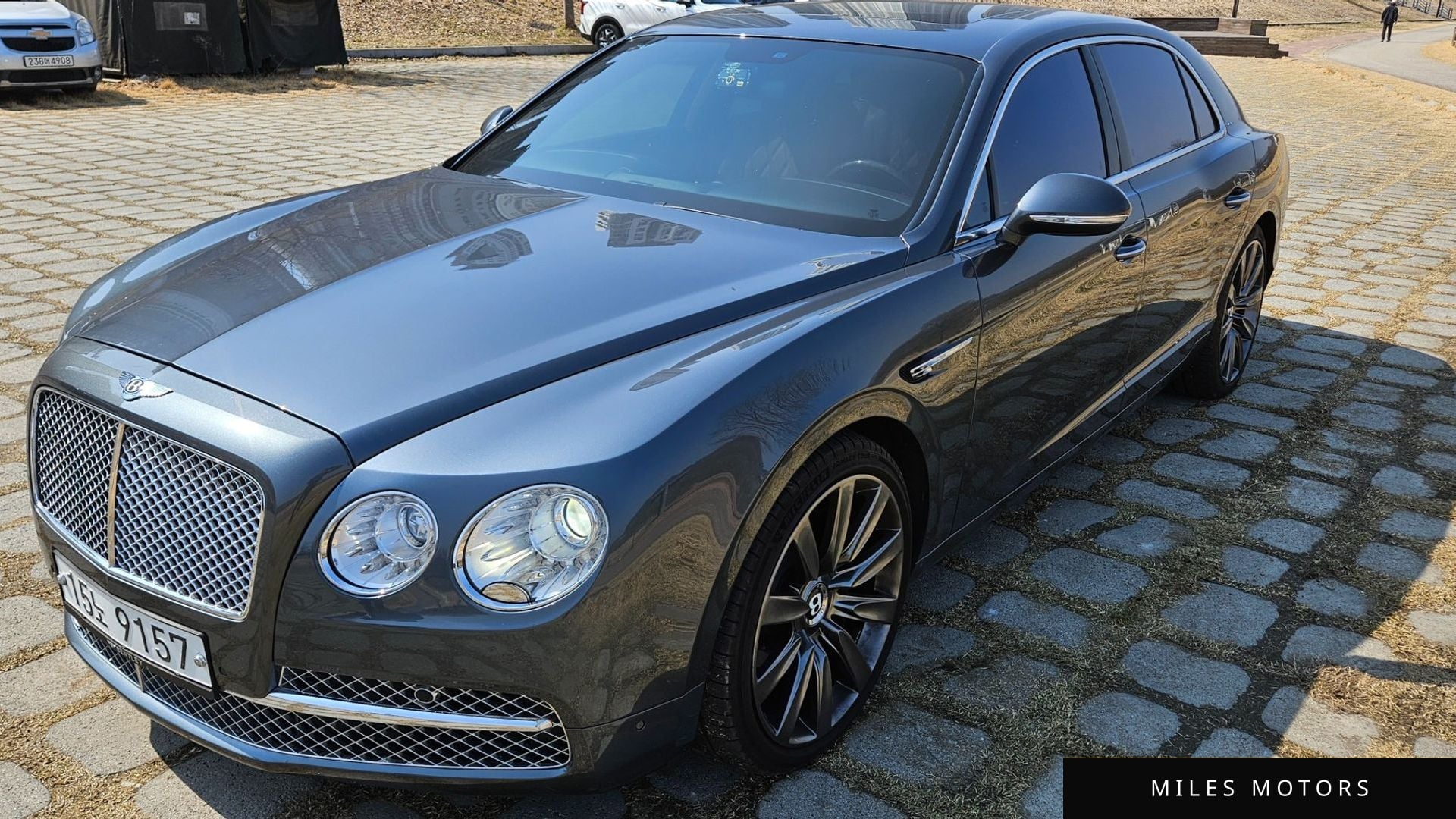 Bentley Flying Spur 2015 — миниатюра 2